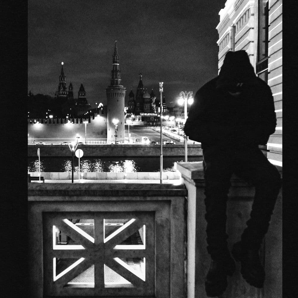 NIGHT ON REPEAT